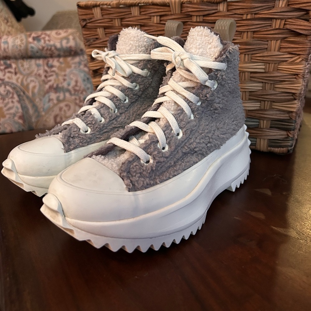 Converse All Star Chuck Taylor’s • Hi Top Sneakers W size 6.5 - Picture 3 of 13